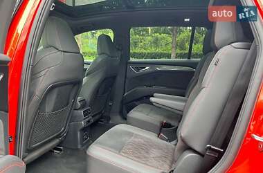 Внедорожник / Кроссовер Audi Q5 e-tron 2022 в 