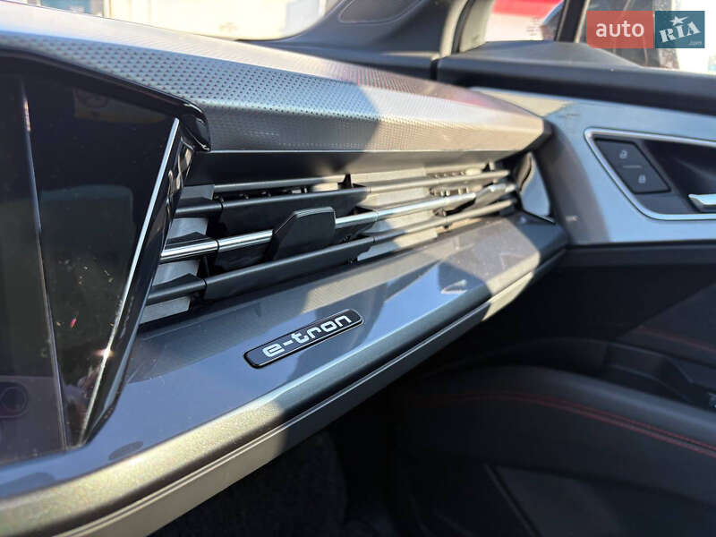 Внедорожник / Кроссовер Audi Q5 e-tron 2022 в Киеве фото 26 Внедорожник / Кроссовер Audi Q5 e-tron 2022 в Киеве