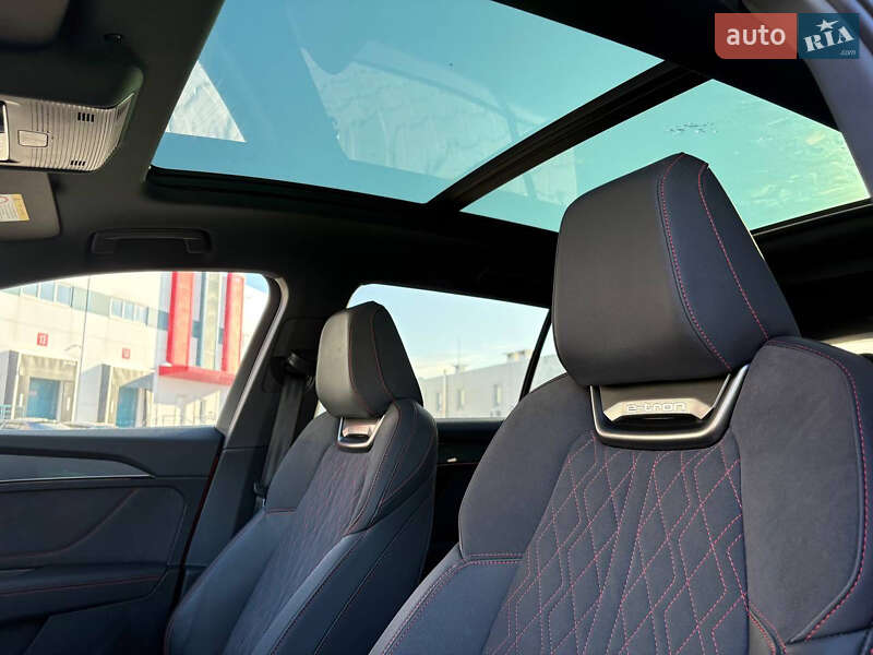 Внедорожник / Кроссовер Audi Q5 e-tron 2022 в Киеве фото 35 Внедорожник / Кроссовер Audi Q5 e-tron 2022 в Киеве
