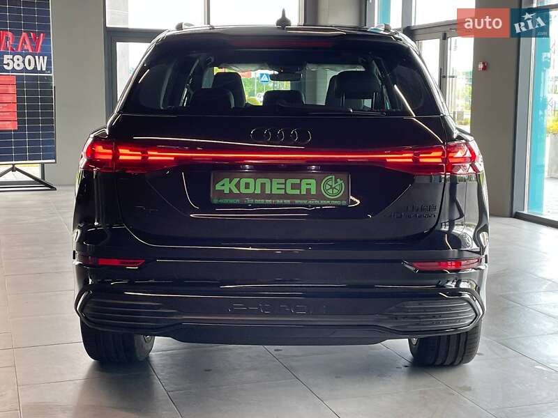Позашляховик / Кросовер Audi Q5 e-tron 2023 в Львові