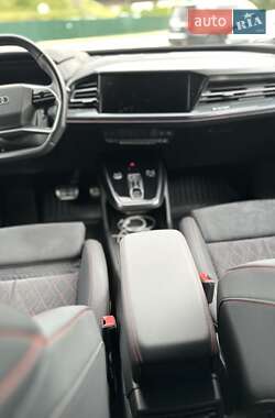 Внедорожник / Кроссовер Audi Q5 e-tron 2022 в 