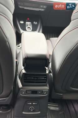 Внедорожник / Кроссовер Audi Q5 e-tron 2022 в 