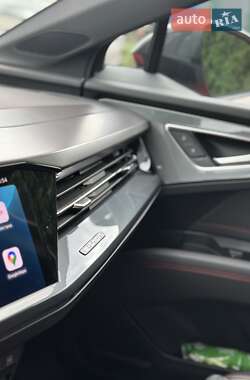 Внедорожник / Кроссовер Audi Q5 e-tron 2022 в 