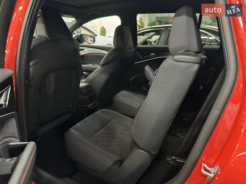 Позашляховик / Кросовер Audi Q5 e-tron 2022 в Києві