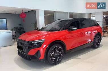 Внедорожник / Кроссовер Audi Q5 e-tron 2022 в Киеве