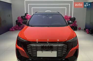Внедорожник / Кроссовер Audi Q5 e-tron 2022 в 