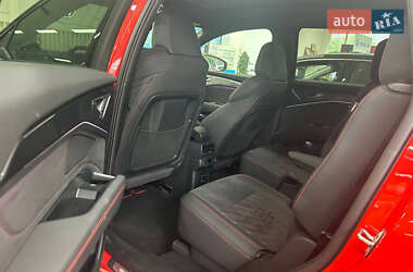 Внедорожник / Кроссовер Audi Q5 e-tron 2022 в 