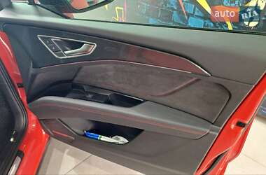 Внедорожник / Кроссовер Audi Q5 e-tron 2022 в 