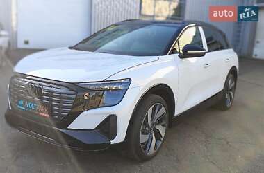 Позашляховик / Кросовер Audi Q5 e-tron 2024 в Києві