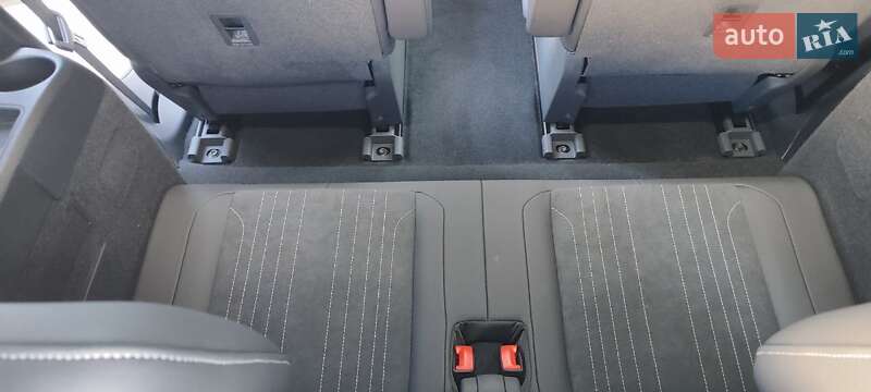 Позашляховик / Кросовер Audi Q5 e-tron 2024 в Києві