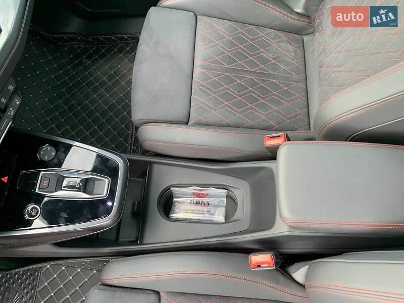 Внедорожник / Кроссовер Audi Q5 e-tron 2022 в Стрые