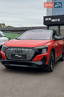 Внедорожник / Кроссовер Audi Q5 e-tron 2022 в 
