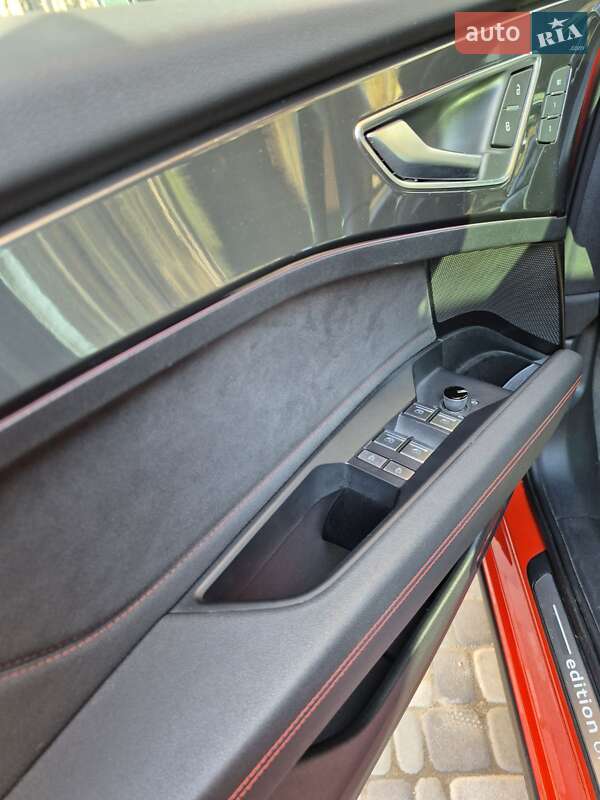 Внедорожник / Кроссовер Audi Q5 e-tron 2022 в Киеве фото 10 Внедорожник / Кроссовер Audi Q5 e-tron 2022 в Киеве