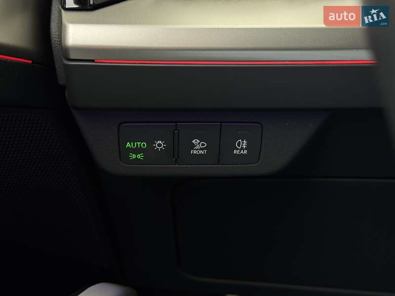 Позашляховик / Кросовер Audi Q5 e-tron 2022 в Києві