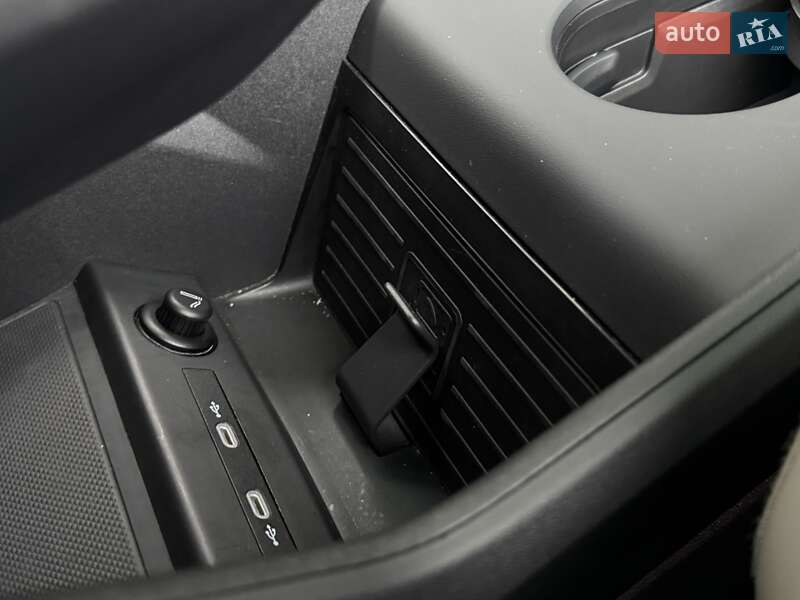 Позашляховик / Кросовер Audi Q5 e-tron 2022 в Києві