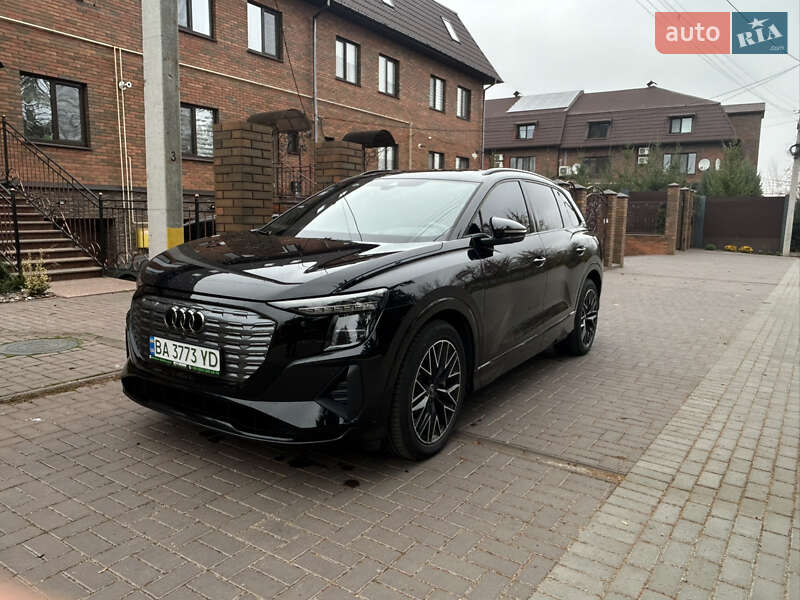 Audi Q5 e-tron 2024