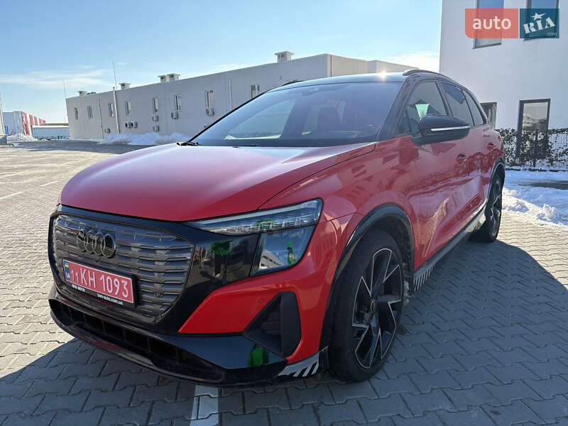 Внедорожник / Кроссовер Audi Q5 e-tron 2022 в Киеве фото 25 Внедорожник / Кроссовер Audi Q5 e-tron 2022 в Киеве