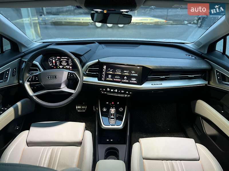 Внедорожник / Кроссовер Audi Q5 e-tron 2022 в Днепре