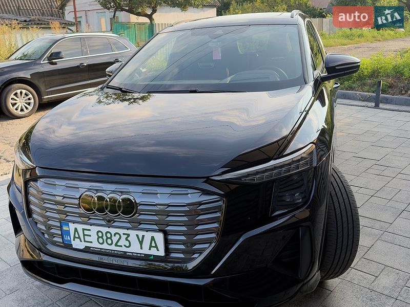 Audi Q5 e-tron 2024