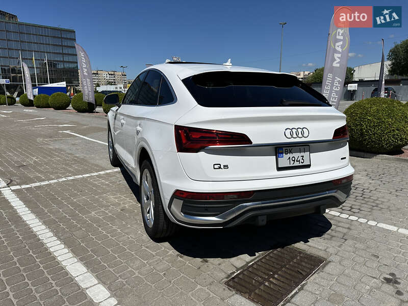 Внедорожник / Кроссовер Audi Q5 Sportback 2022 в Львове