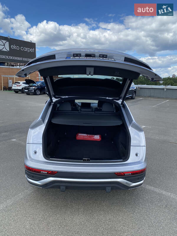 Внедорожник / Кроссовер Audi Q5 Sportback 2022 в Киеве