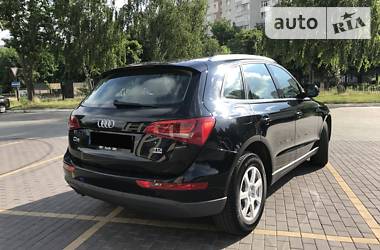 Позашляховик / Кросовер Audi Q5 2011 в 