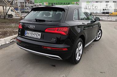 Позашляховик / Кросовер Audi Q5 2017 в 
