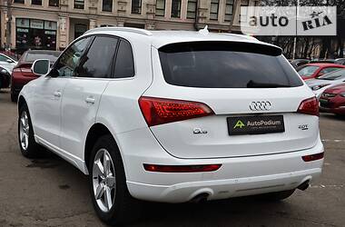 Внедорожник / Кроссовер Audi Q5 2011 в 