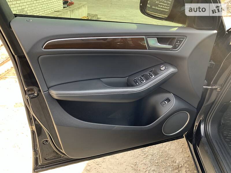 Позашляховик / Кросовер Audi Q5 2011 в Дніпрі