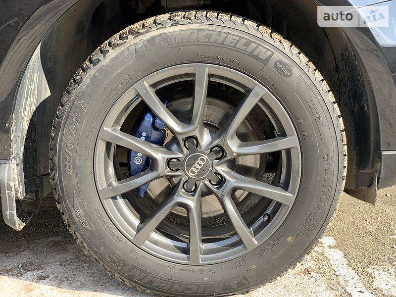 Позашляховик / Кросовер Audi Q5 2011 в Дніпрі