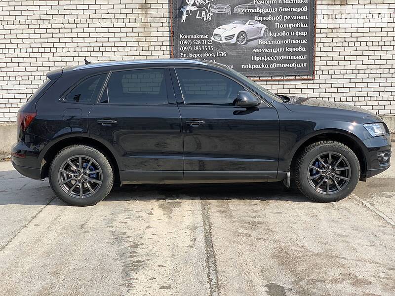 Позашляховик / Кросовер Audi Q5 2011 в Дніпрі