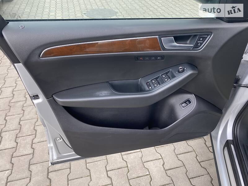 Позашляховик / Кросовер Audi Q5 2011 в Луцьку фото 15 Позашляховик / Кросовер Audi Q5 2011 в Луцьку