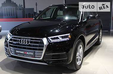 Позашляховик / Кросовер Audi Q5 2018 в 