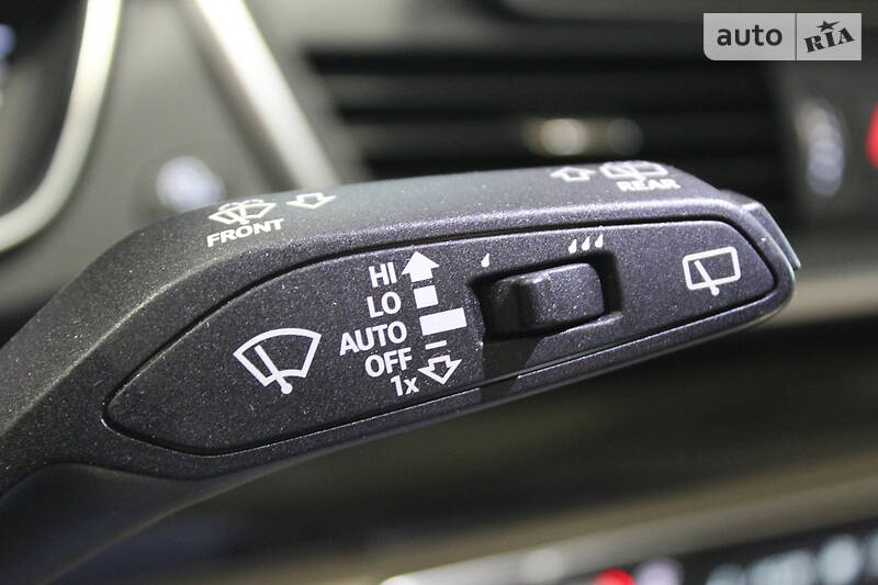 Позашляховик / Кросовер Audi Q5 2018 в Одесі