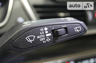 Позашляховик / Кросовер Audi Q5 2018 в 