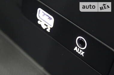 Позашляховик / Кросовер Audi Q5 2018 в 