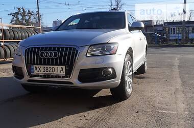Позашляховик / Кросовер Audi Q5 2013 в 