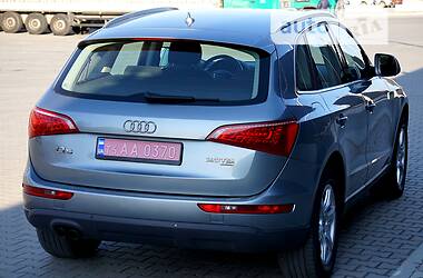 Позашляховик / Кросовер Audi Q5 2010 в 