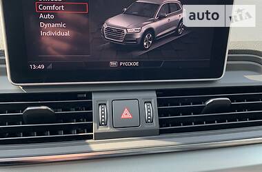 Позашляховик / Кросовер Audi Q5 2017 в 