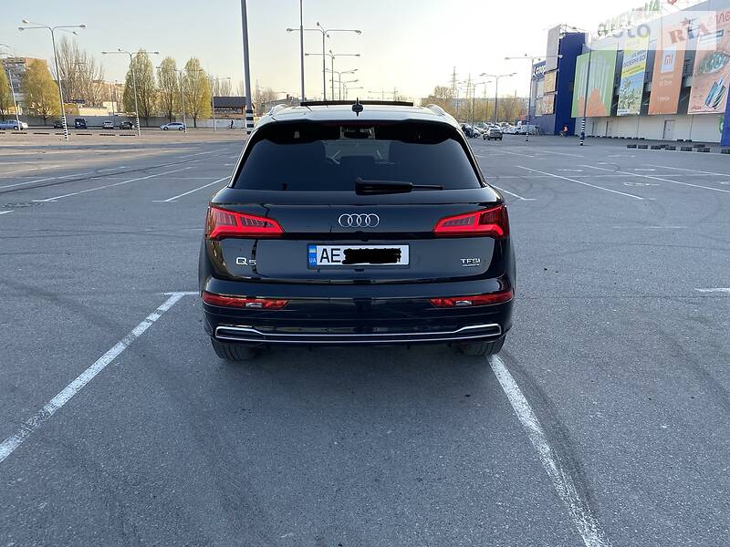 Позашляховик / Кросовер Audi Q5 2018 в Дніпрі