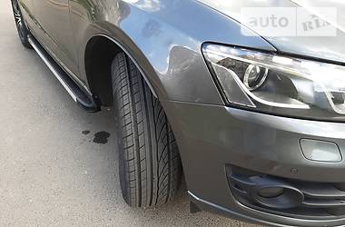 Позашляховик / Кросовер Audi Q5 2010 в 