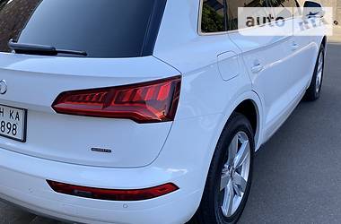 Позашляховик / Кросовер Audi Q5 2019 в 