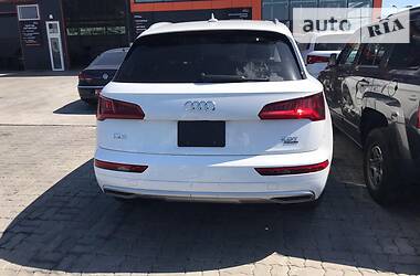 Позашляховик / Кросовер Audi Q5 2018 в Львові