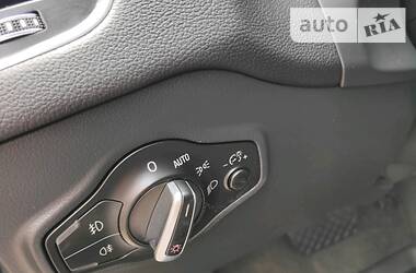 Позашляховик / Кросовер Audi Q5 2015 в 