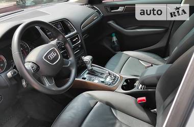Позашляховик / Кросовер Audi Q5 2015 в 