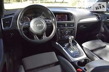 Позашляховик / Кросовер Audi Q5 2016 в 