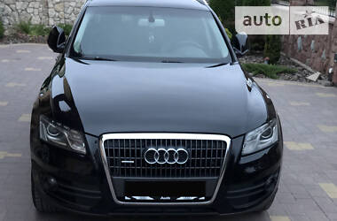 Внедорожник / Кроссовер Audi Q5 2010 в Тернополе