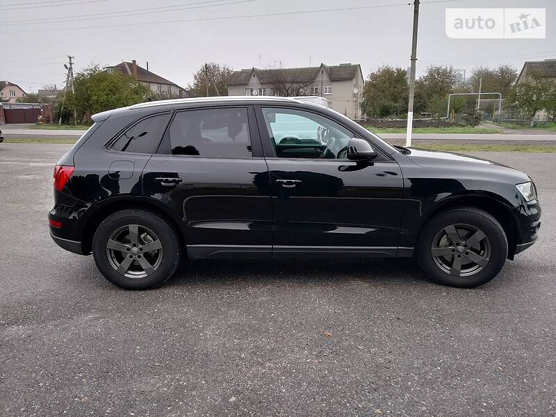 Внедорожник / Кроссовер Audi Q5 2010 в Дубно