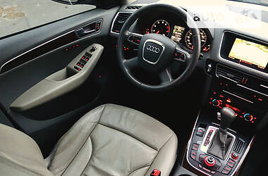 Позашляховик / Кросовер Audi Q5 2011 в Києві