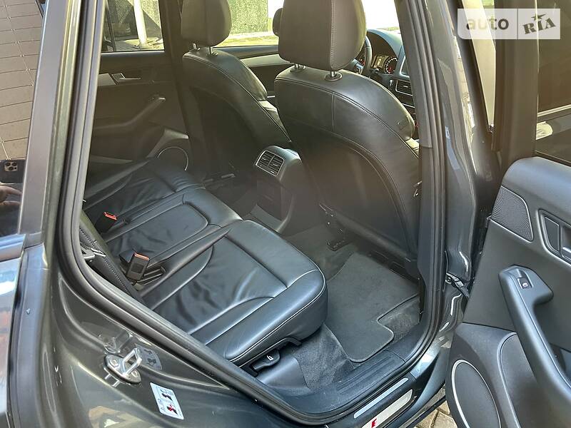 Позашляховик / Кросовер Audi Q5 2012 в Луцьку